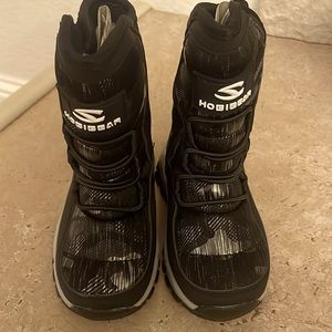 *NEW* Water and snow Proof boots